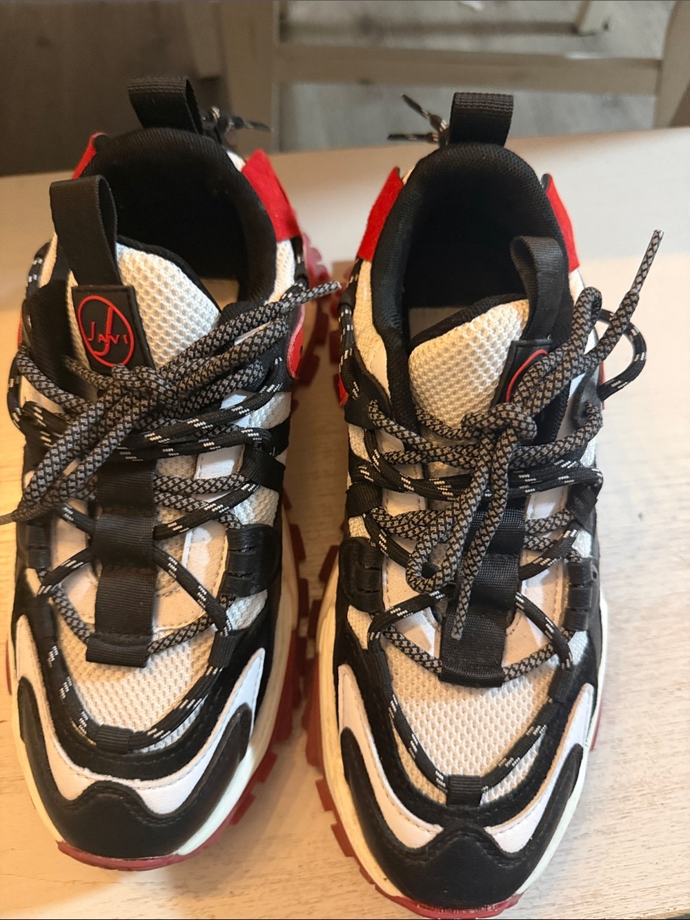 Youth  Multi-Trim Athletic Sneakers - White Black Red 6Y about 7.5 -8 women